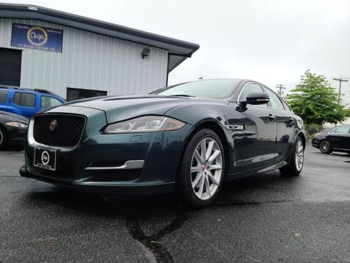 2018 Jaguar XJ XJ R-Sport