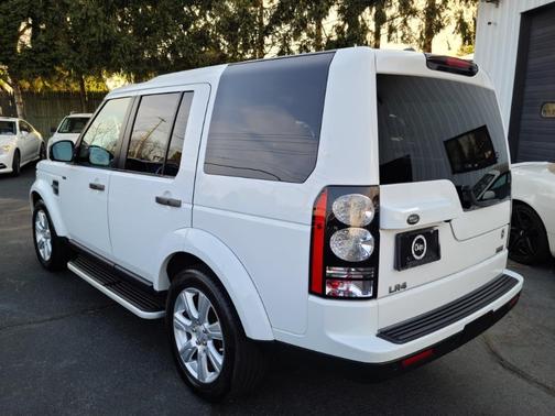 2016 Land Rover LR4 Base