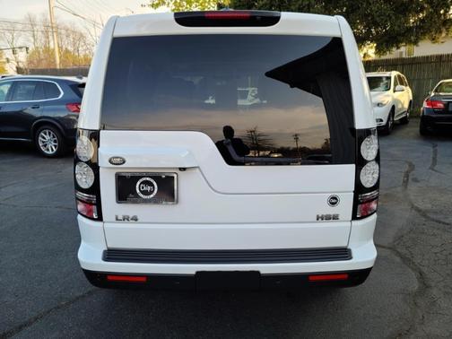2016 Land Rover LR4 Base
