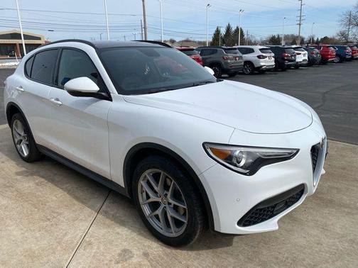 2019 Alfa Romeo Stelvio Ti Sport