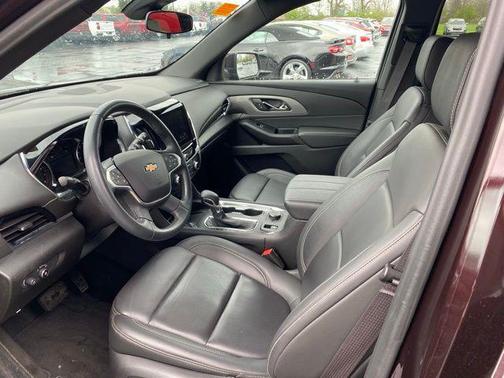 Black Cherry Metallic 2023 Chevrolet Traverse LT Leather