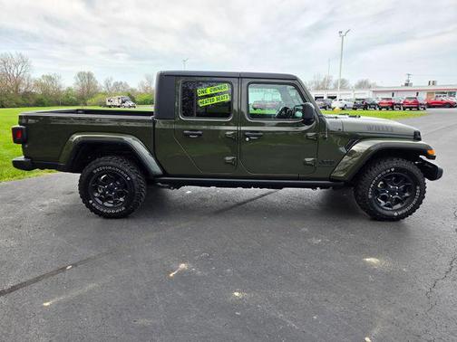 Sarge Green Clearcoat 2023 Jeep Gladiator Willys 4x4