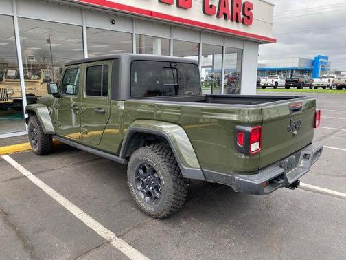 Sarge Green Clearcoat 2023 Jeep Gladiator Willys 4x4