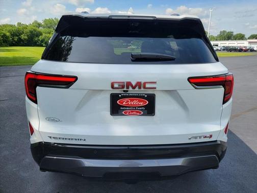 2026 GMC Terrain AWD AT4
