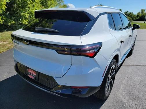 2025 Chevrolet Equinox EV LT