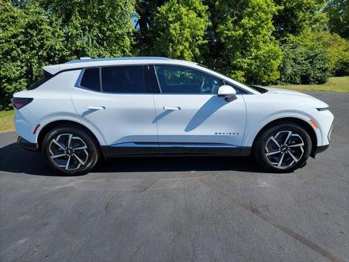 2025 Chevrolet Equinox EV LT
