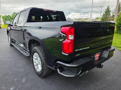 Black 2022 Chevrolet Silverado 1500 RST