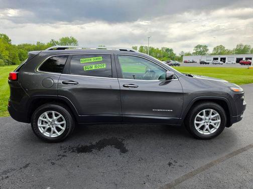 Granite Crystal Metallic Clearcoat 2014 Jeep Cherokee Latitude