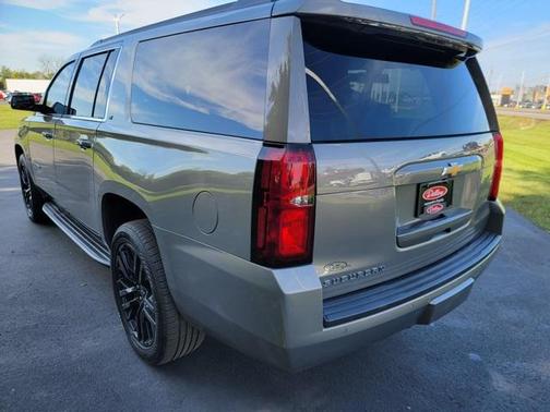2017 Chevrolet Suburban LT