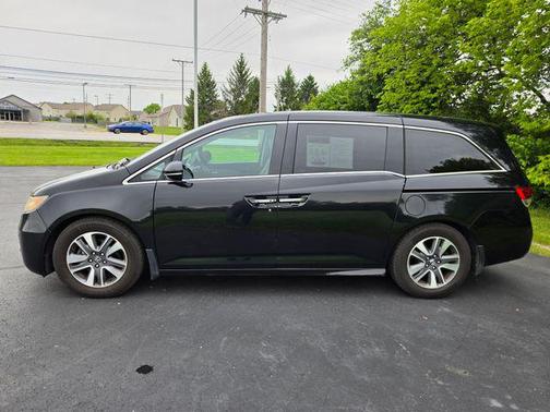 Crystal Black Pearl 2016 Honda Odyssey Touring