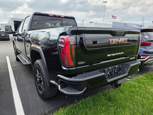 Onyx Black 2024 GMC Sierra 3500 AT4