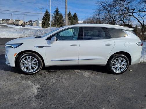 2023 Buick Enclave Essence FWD