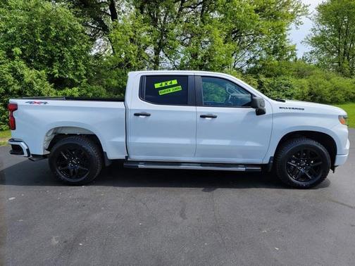 2022 Chevrolet Silverado 1500 Custom