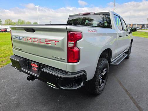 Silver Ice Metallic 2020 Chevrolet Silverado 1500 Custom Trail Boss