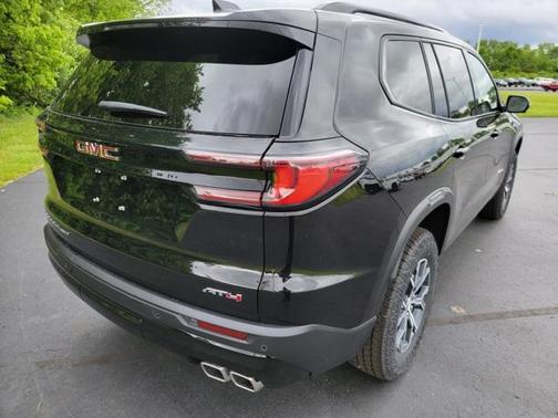 2025 GMC Acadia AWD AT4