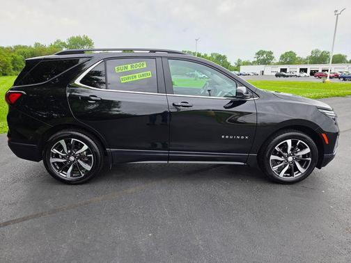 Mosaic Black Metallic 2024 Chevrolet Equinox 1LT