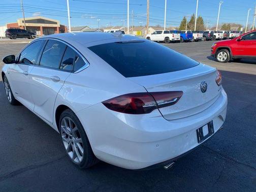 2019 Buick Regal Sportback AWD Avenir