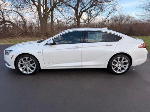 2019 Buick Regal Sportback AWD Avenir