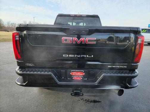 2024 GMC Sierra 2500 Denali