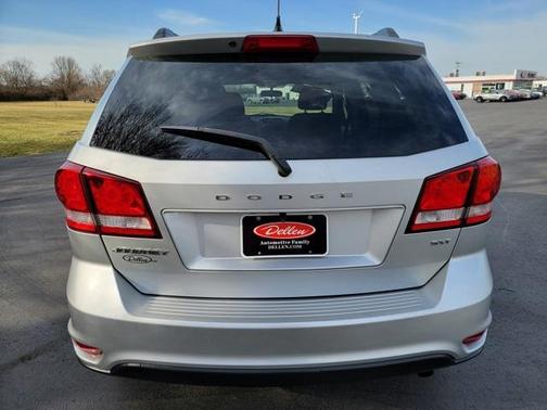 Bright Silver Metallic Clearcoat 2012 Dodge Journey SXT