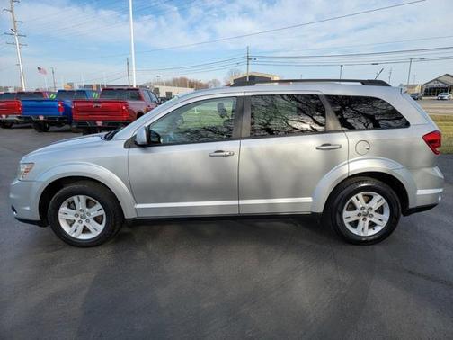 Bright Silver Metallic Clearcoat 2012 Dodge Journey SXT