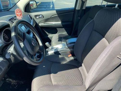 Bright Silver Metallic Clearcoat 2012 Dodge Journey SXT