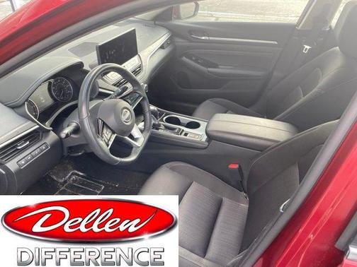 Scarlet Ember Tintcoat 2023 Nissan Altima 2.5 SV