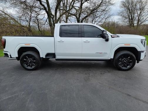 2025 GMC Sierra 2500 AT4