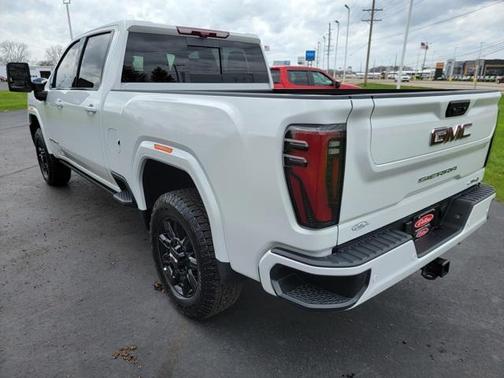 2025 GMC Sierra 2500 AT4