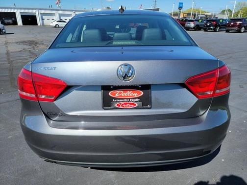 2014 Volkswagen Passat 2.5L Wolfsburg Edition