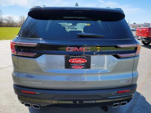 2025 GMC Acadia AWD AT4