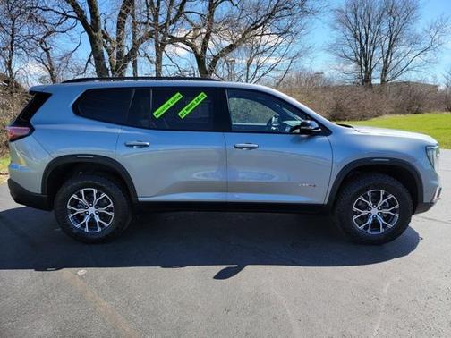 2025 GMC Acadia AWD AT4