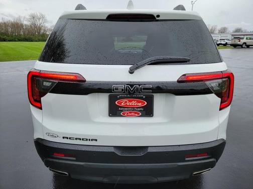 2023 GMC Acadia FWD SLT