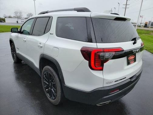 2023 GMC Acadia FWD SLT