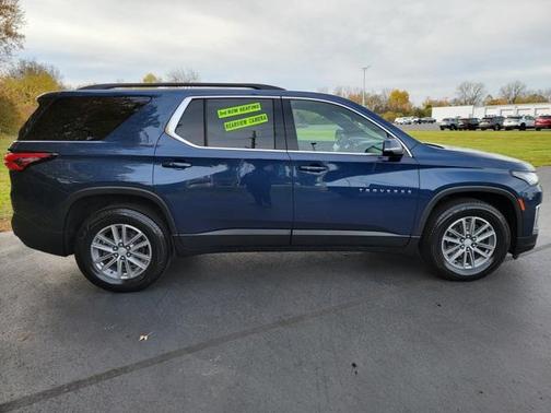2023 Chevrolet Traverse LT Cloth