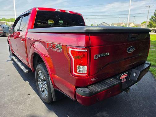 Ruby Red Metallic Tinted Clearcoat 2016 Ford F-150 XLT