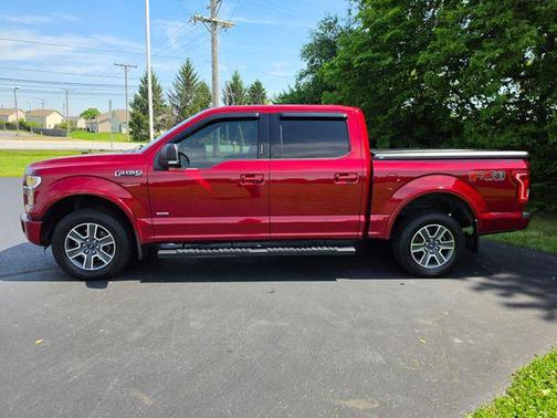 Ruby Red Metallic Tinted Clearcoat 2016 Ford F-150 XLT