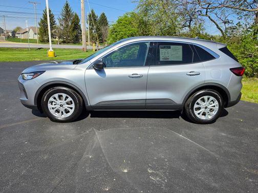 Iconic Silver Metallic 2023 Ford Escape Active