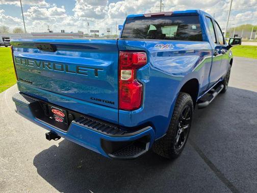 Glacier Blue Metallic 2024 Chevrolet Silverado 1500 Custom