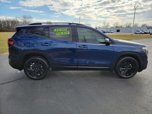 2023 GMC Terrain SLT