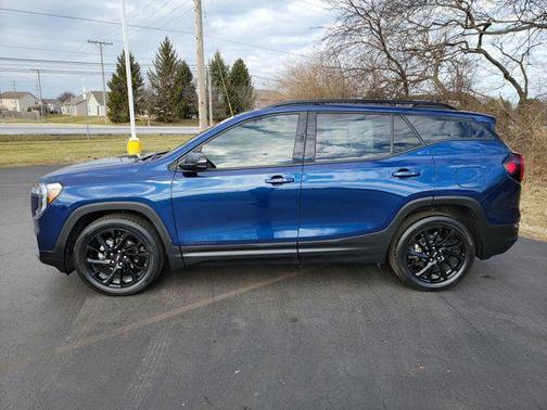 2023 GMC Terrain SLT