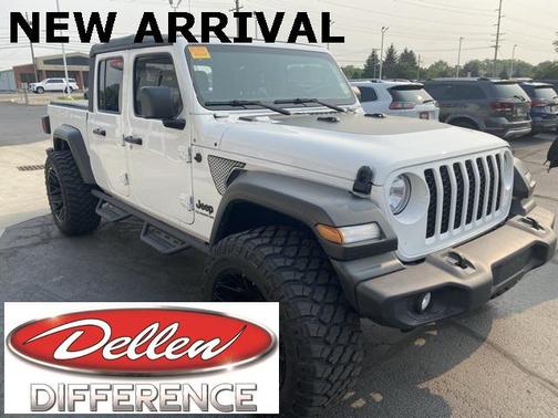 2022 Jeep Gladiator Sport