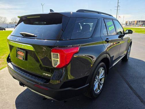 Agate Black Metallic 2022 Ford Explorer XLT