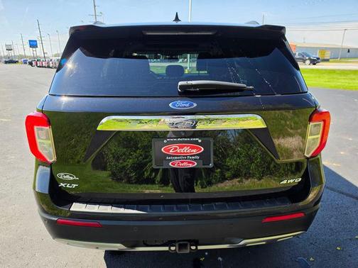 Agate Black Metallic 2022 Ford Explorer XLT