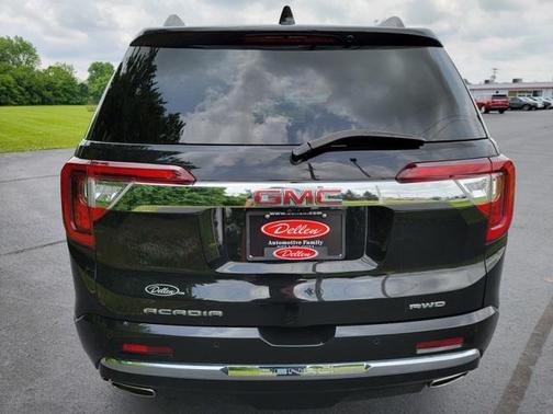 2022 GMC Acadia Denali