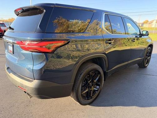 2022 Chevrolet Traverse LS