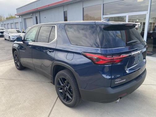 2022 Chevrolet Traverse LS