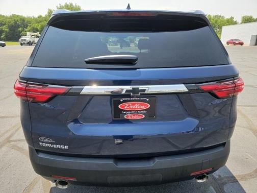2022 Chevrolet Traverse LS