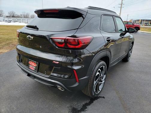 Mosaic Black Metallic 2026 Chevrolet Trailblazer RS