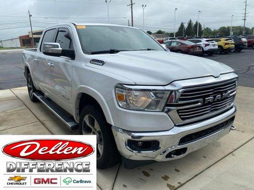 Bright White Clearcoat 2022 RAM 1500 Laramie